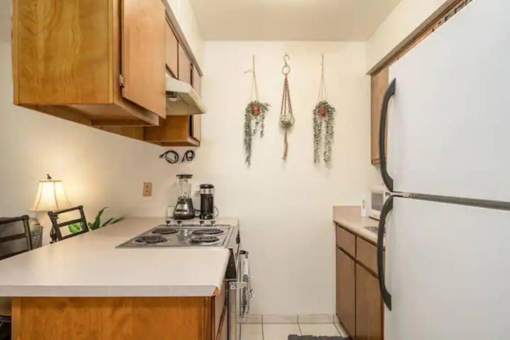 Pool King Lake Suite-Walk To Dt & Lake! Lake Havasu City Exterior photo